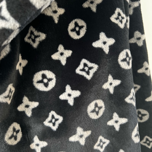 Faux Fur Jacket - Picture 3 of 7